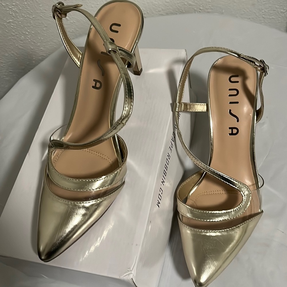 Like new unisa gold heels